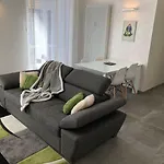 Joe Luxury House